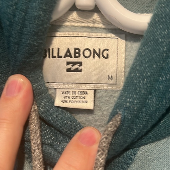 Billabong hoodie. - Picture 2 of 3